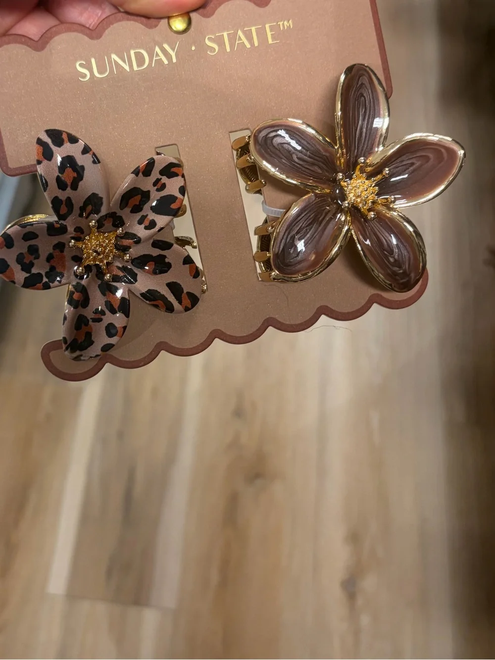 NWT ⚜️🤎⚜️ Sunday State Floral Hair Claw Enamel Clips set of 2